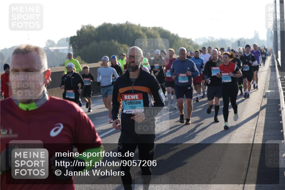 03.10.2025 - Köhlbrandbrückenlauf Jannik Wohlers http://msf.ph/oto/9057206 03.10.2025 09:21:11 Position 3 1925, 3747 meine-sportfotos.de