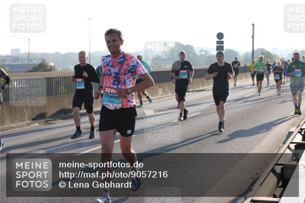03.10.2025 - Köhlbrandbrückenlauf Lena Gebhardt http://msf.ph/oto/9057216 03.10.2025 09:17:54 Position 1 1039 meine-sportfotos.de
