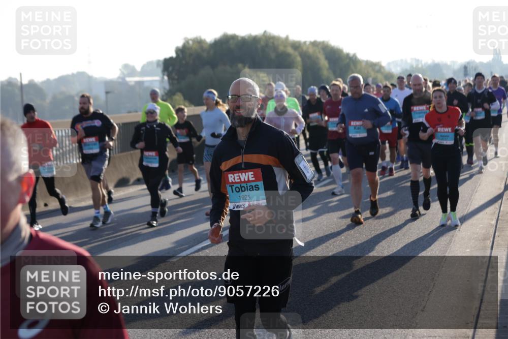 03.10.2025 - Köhlbrandbrückenlauf Jannik Wohlers http://msf.ph/oto/9057226 03.10.2025 09:21:11 Position 3 1925 meine-sportfotos.de