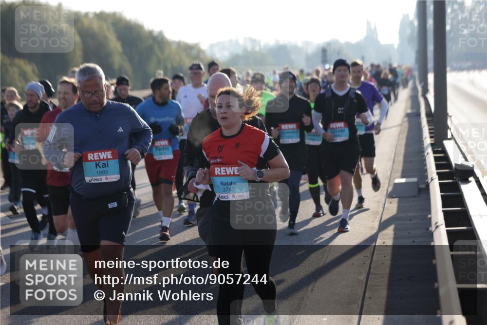 03.10.2025 - Köhlbrandbrückenlauf Jannik Wohlers http://msf.ph/oto/9057244 03.10.2025 09:21:12 Position 3 1993, 3747 meine-sportfotos.de
