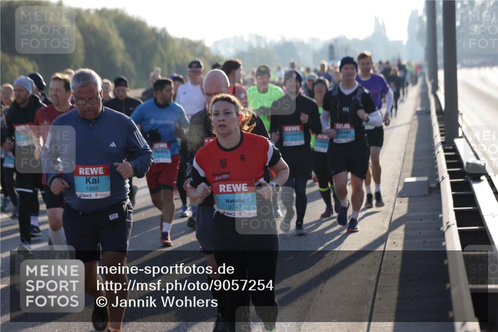 03.10.2025 - Köhlbrandbrückenlauf Jannik Wohlers http://msf.ph/oto/9057254 03.10.2025 09:21:12 Position 3 1993, 3747 meine-sportfotos.de