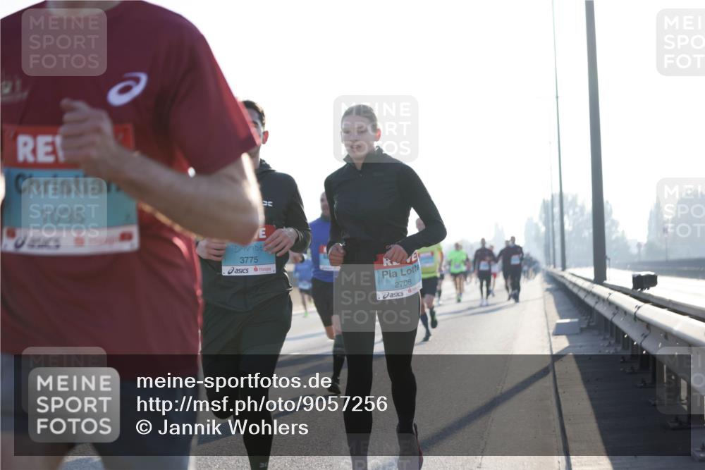 03.10.2025 - Köhlbrandbrückenlauf Jannik Wohlers http://msf.ph/oto/9057256 03.10.2025 09:13:31 Position 3 21, 1035, 6, 3775, 2708 meine-sportfotos.de