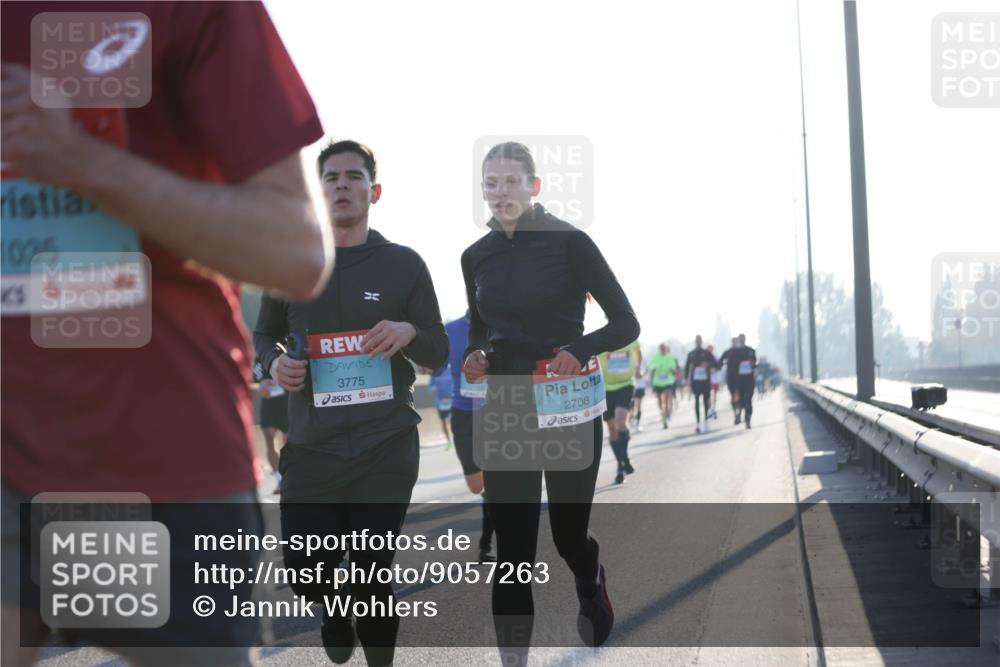03.10.2025 - Köhlbrandbrückenlauf Jannik Wohlers http://msf.ph/oto/9057263 03.10.2025 09:13:31 Position 3 1035, 6, 3775, 2708 meine-sportfotos.de