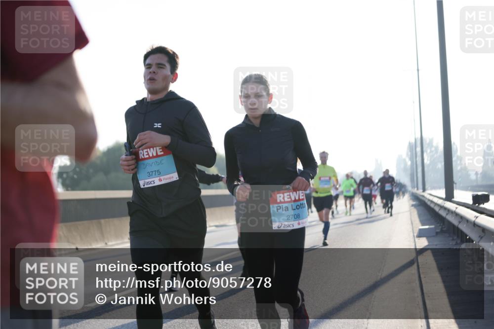 03.10.2025 - Köhlbrandbrückenlauf Jannik Wohlers http://msf.ph/oto/9057278 03.10.2025 09:13:31 Position 3 3775, 2708 meine-sportfotos.de