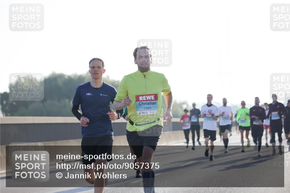03.10.2025 - Köhlbrandbrückenlauf Jannik Wohlers http://msf.ph/oto/9057375 03.10.2025 09:13:34 Position 3 1083 meine-sportfotos.de