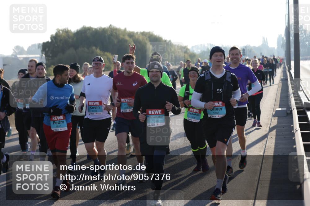 03.10.2025 - Köhlbrandbrückenlauf Jannik Wohlers http://msf.ph/oto/9057376 03.10.2025 09:21:15 Position 3 1815, 2750, 3762, 1810, 1956, 1866 meine-sportfotos.de