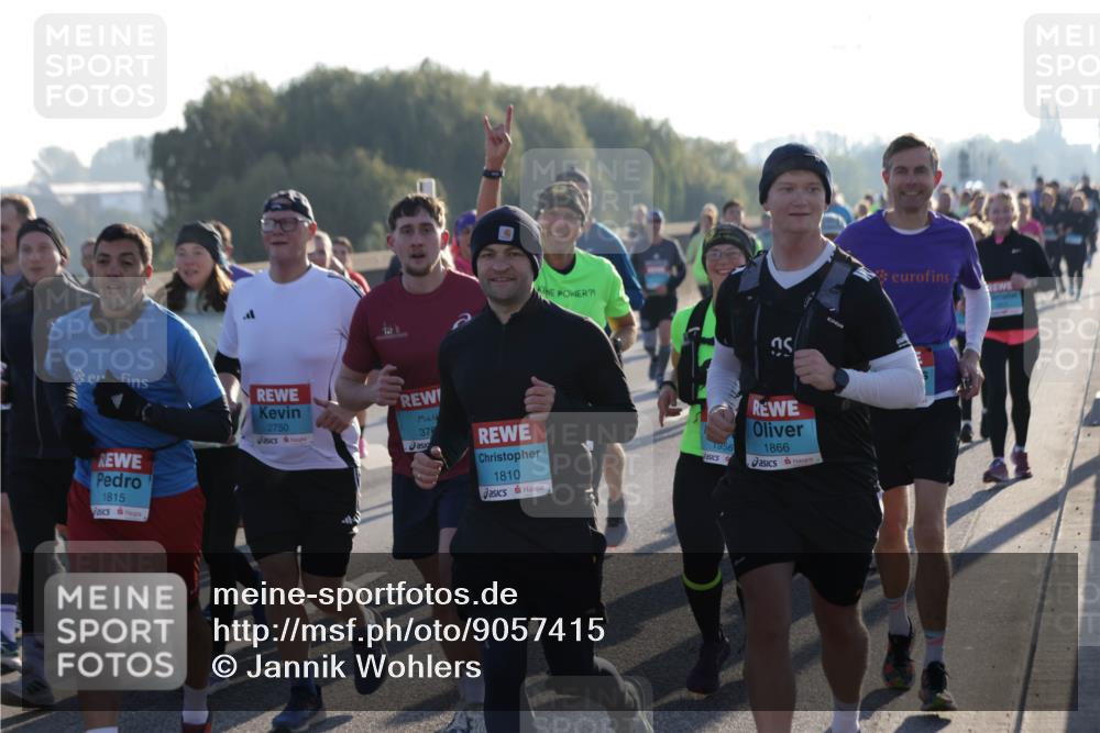 03.10.2025 - Köhlbrandbrückenlauf Jannik Wohlers http://msf.ph/oto/9057415 03.10.2025 09:21:16 Position 3 1815, 2750, 379, 1810, 1956, 1866 meine-sportfotos.de