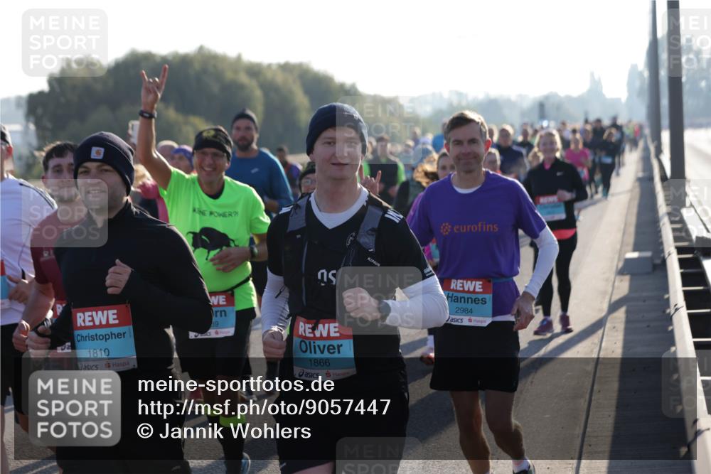 03.10.2025 - Köhlbrandbrückenlauf Jannik Wohlers http://msf.ph/oto/9057447 03.10.2025 09:21:16 Position 3 1810, 89, 1866, 2984 meine-sportfotos.de
