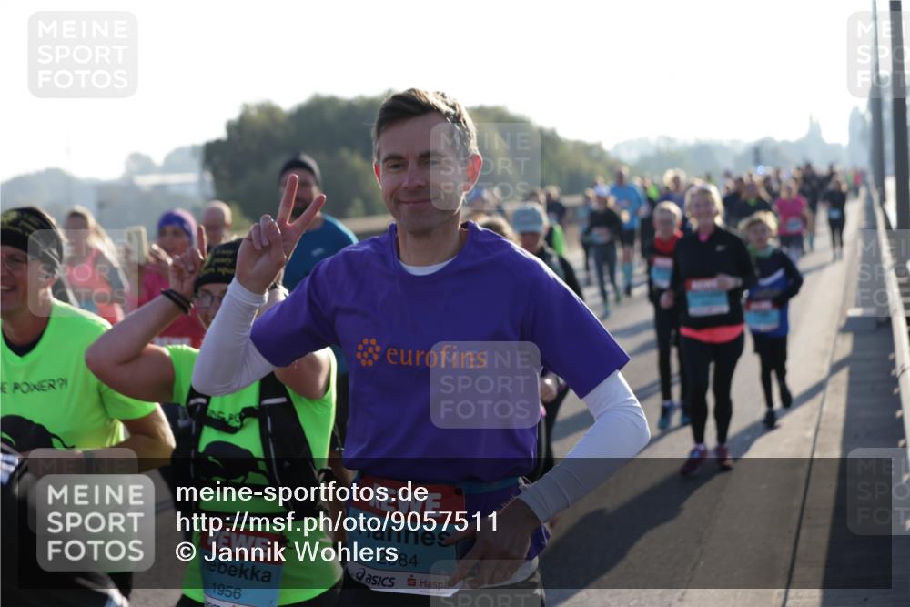03.10.2025 - Köhlbrandbrückenlauf Jannik Wohlers http://msf.ph/oto/9057511 03.10.2025 09:21:18 Position 3 2984, 1956 meine-sportfotos.de
