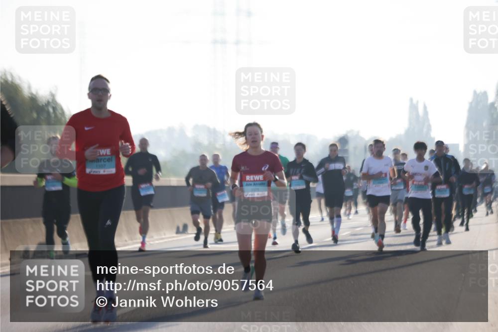 03.10.2025 - Köhlbrandbrückenlauf Jannik Wohlers http://msf.ph/oto/9057564 03.10.2025 09:13:42 Position 3 1107, 3376 meine-sportfotos.de