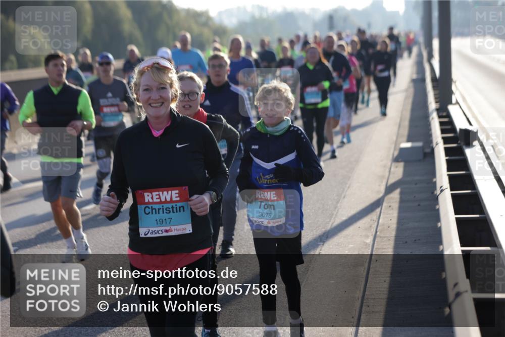 03.10.2025 - Köhlbrandbrückenlauf Jannik Wohlers http://msf.ph/oto/9057588 03.10.2025 09:21:19 Position 3 1917, 3075 meine-sportfotos.de
