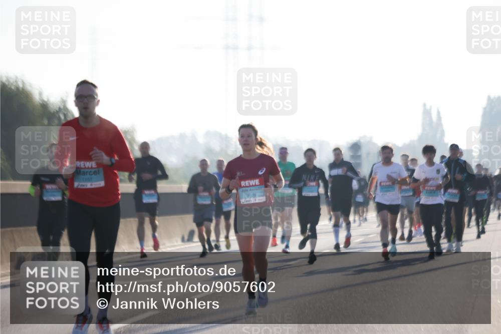 03.10.2025 - Köhlbrandbrückenlauf Jannik Wohlers http://msf.ph/oto/9057602 03.10.2025 09:13:42 Position 3 1107, 3376 meine-sportfotos.de
