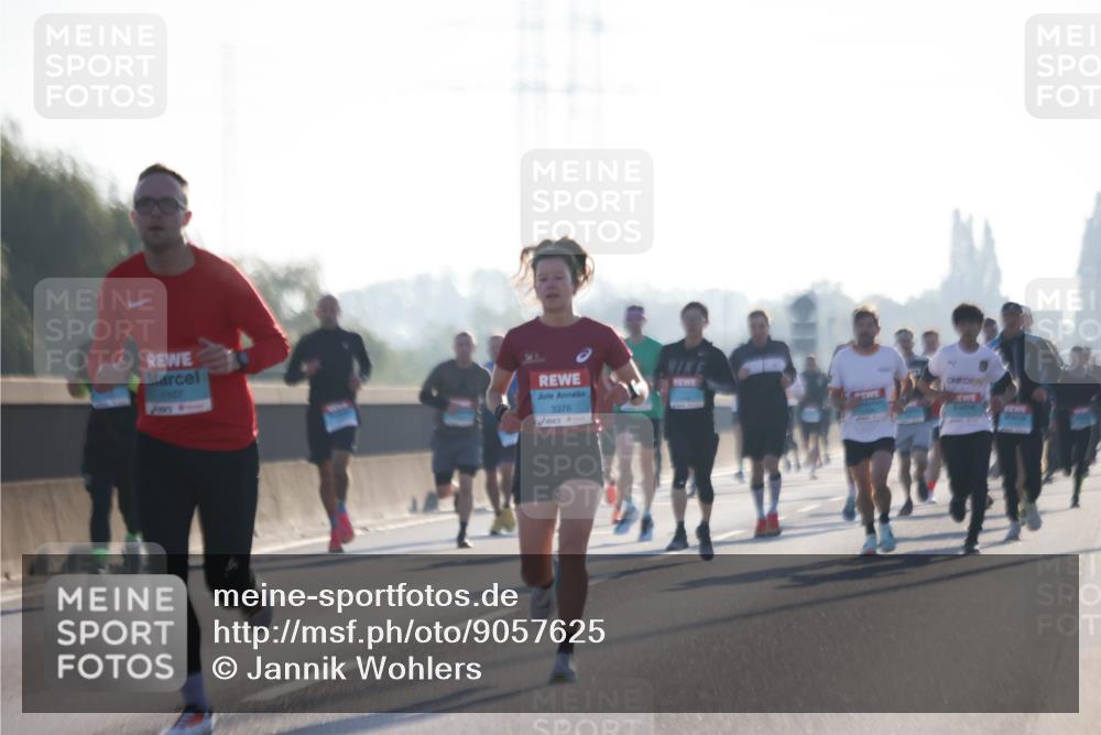 03.10.2025 - Köhlbrandbrückenlauf Jannik Wohlers http://msf.ph/oto/9057625 03.10.2025 09:13:42 Position 3 1107, 3376 meine-sportfotos.de