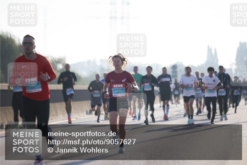 03.10.2025 - Köhlbrandbrückenlauf Jannik Wohlers http://msf.ph/oto/9057627 03.10.2025 09:13:42 Position 3 1107, 3376 meine-sportfotos.de
