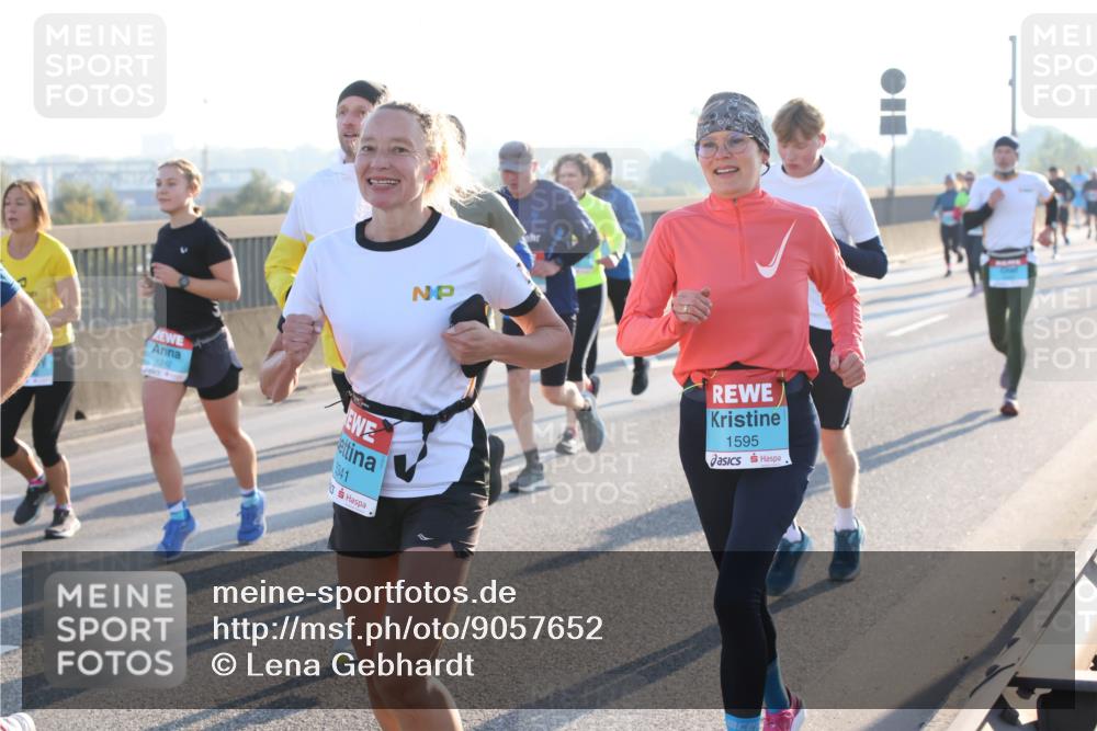 03.10.2025 - Köhlbrandbrückenlauf Lena Gebhardt http://msf.ph/oto/9057652 03.10.2025 09:18:04 Position 1 341, 1595 meine-sportfotos.de