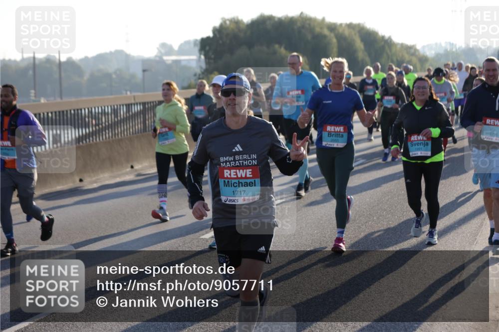 03.10.2025 - Köhlbrandbrückenlauf Jannik Wohlers http://msf.ph/oto/9057711 03.10.2025 09:21:23 Position 3 2055, 1991, 3796, 61, 1717 meine-sportfotos.de