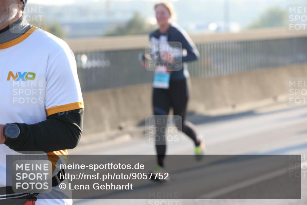 03.10.2025 - Köhlbrandbrückenlauf Lena Gebhardt http://msf.ph/oto/9057752 03.10.2025 09:18:07 Position 1 171 meine-sportfotos.de