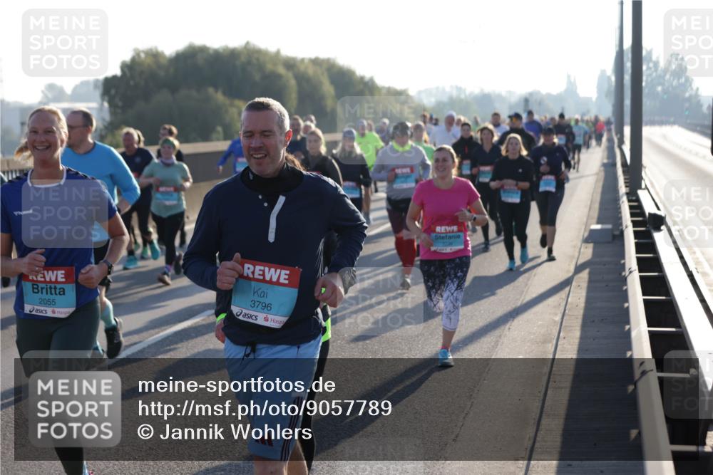 03.10.2025 - Köhlbrandbrückenlauf Jannik Wohlers http://msf.ph/oto/9057789 03.10.2025 09:21:25 Position 3 2055, 3796 meine-sportfotos.de