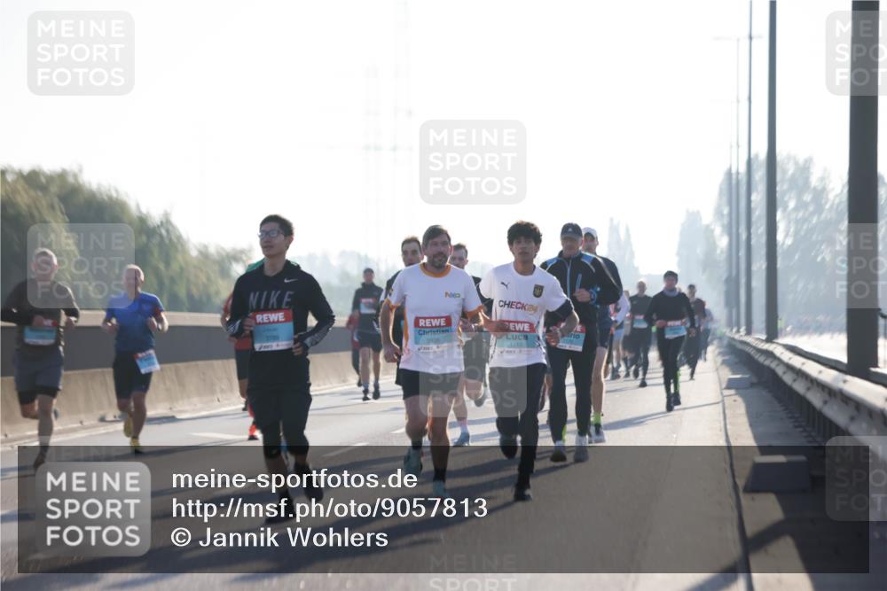 03.10.2025 - Köhlbrandbrückenlauf Jannik Wohlers http://msf.ph/oto/9057813 03.10.2025 09:13:48 Position 3 3789, 24, 3338, 1112 meine-sportfotos.de