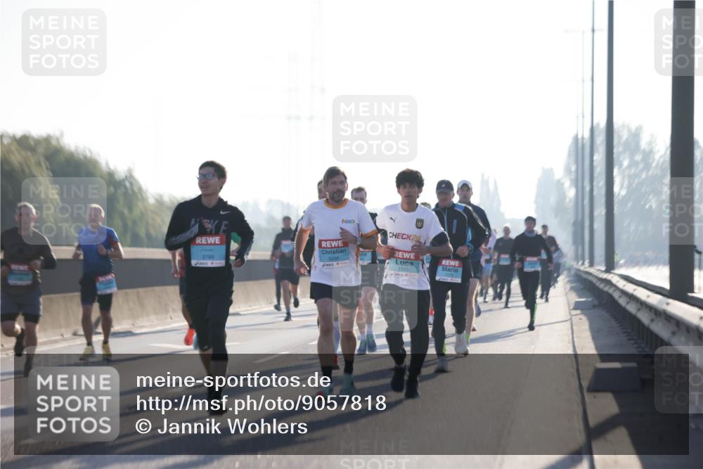 03.10.2025 - Köhlbrandbrückenlauf Jannik Wohlers http://msf.ph/oto/9057818 03.10.2025 09:13:48 Position 3 3789, 3338, 24, 1112 meine-sportfotos.de