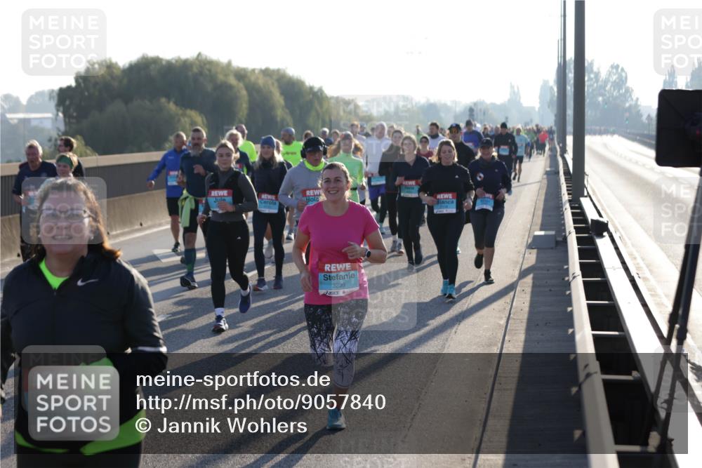 03.10.2025 - Köhlbrandbrückenlauf Jannik Wohlers http://msf.ph/oto/9057840 03.10.2025 09:21:25 Position 3 1991, 3239 meine-sportfotos.de