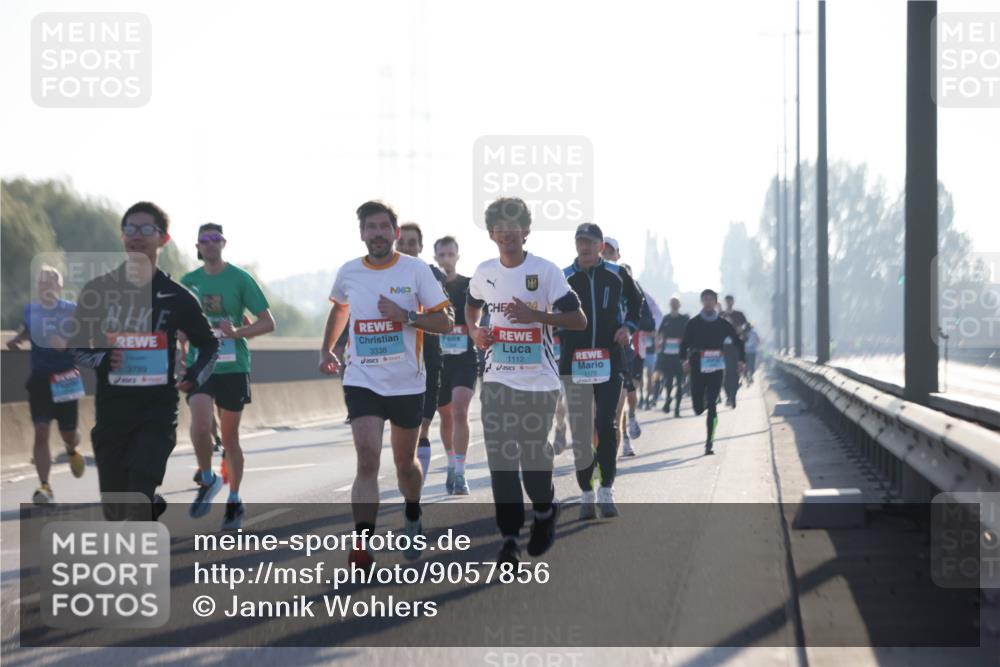 03.10.2025 - Köhlbrandbrückenlauf Jannik Wohlers http://msf.ph/oto/9057856 03.10.2025 09:13:49 Position 3 3338, 3789, 1112, 1175 meine-sportfotos.de