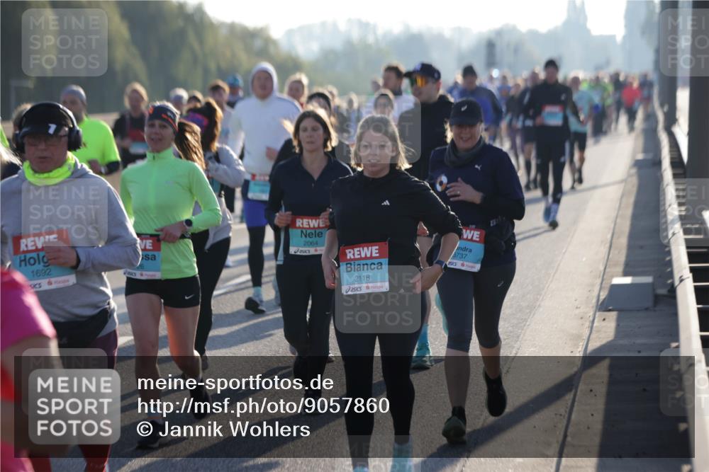 03.10.2025 - Köhlbrandbrückenlauf Jannik Wohlers http://msf.ph/oto/9057860 03.10.2025 09:21:26 Position 3 1692, 2064, 2118, 8737 meine-sportfotos.de