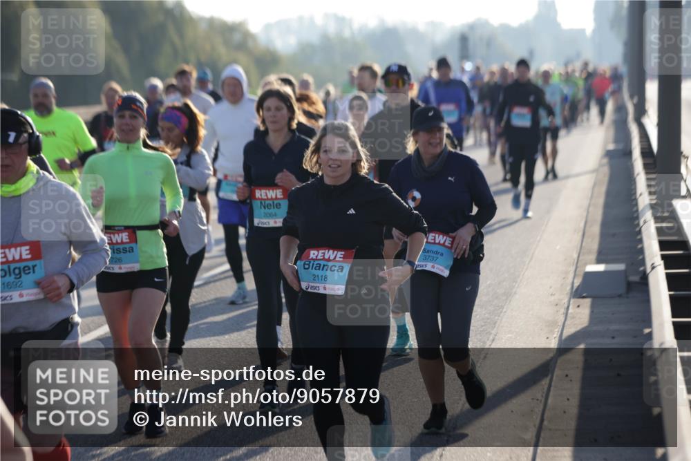 03.10.2025 - Köhlbrandbrückenlauf Jannik Wohlers http://msf.ph/oto/9057879 03.10.2025 09:21:27 Position 3 1692, 726, 2064, 2118, 3737 meine-sportfotos.de