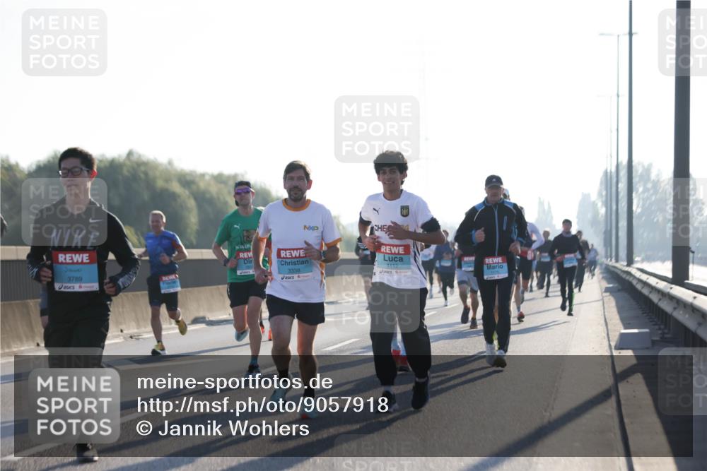 03.10.2025 - Köhlbrandbrückenlauf Jannik Wohlers http://msf.ph/oto/9057918 03.10.2025 09:13:50 Position 3 3789, 3338, 1112 meine-sportfotos.de