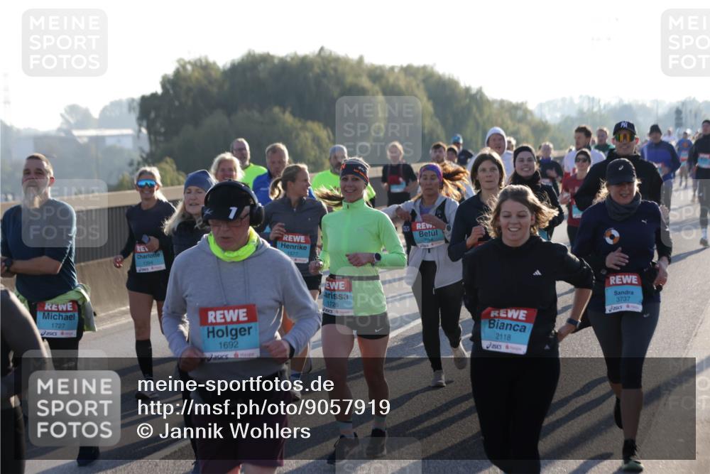 03.10.2025 - Köhlbrandbrückenlauf Jannik Wohlers http://msf.ph/oto/9057919 03.10.2025 09:21:28 Position 3 1727, 1394, 1577, 1692, 1726, 2118, 3737 meine-sportfotos.de