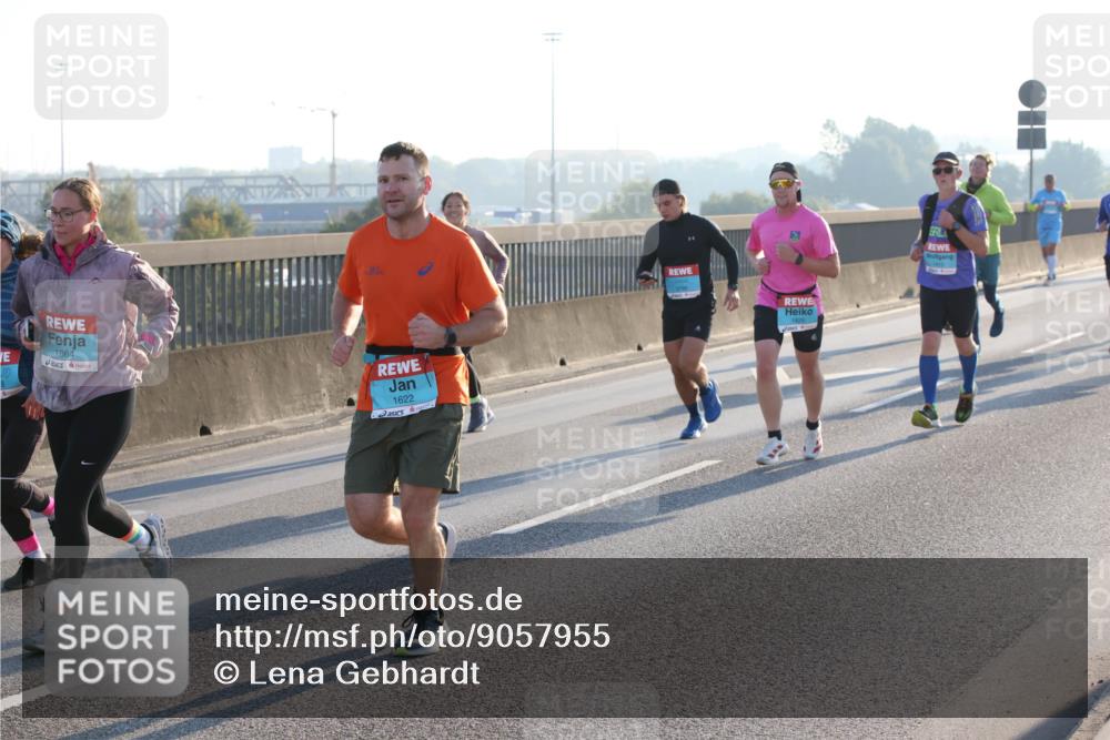 03.10.2025 - Köhlbrandbrückenlauf Lena Gebhardt http://msf.ph/oto/9057955 03.10.2025 09:18:12 Position 1 1864, 1622 meine-sportfotos.de