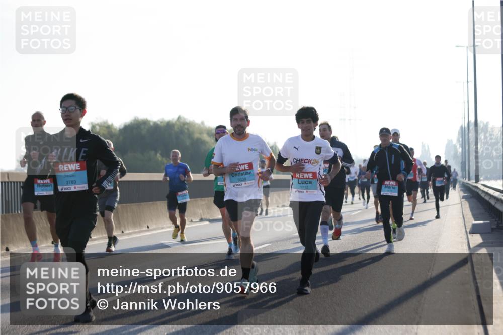 03.10.2025 - Köhlbrandbrückenlauf Jannik Wohlers http://msf.ph/oto/9057966 03.10.2025 09:13:51 Position 3 3789, 24, 3338, 1112 meine-sportfotos.de