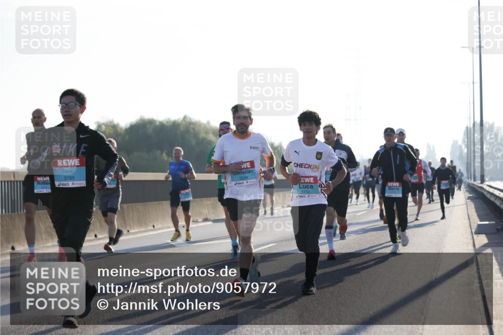 03.10.2025 - Köhlbrandbrückenlauf Jannik Wohlers http://msf.ph/oto/9057972 03.10.2025 09:13:51 Position 3 3789, 3338, 24, 1112 meine-sportfotos.de
