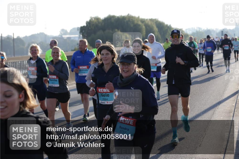03.10.2025 - Köhlbrandbrückenlauf Jannik Wohlers http://msf.ph/oto/9058001 03.10.2025 09:21:29 Position 3 1577, 2064, 3737 meine-sportfotos.de