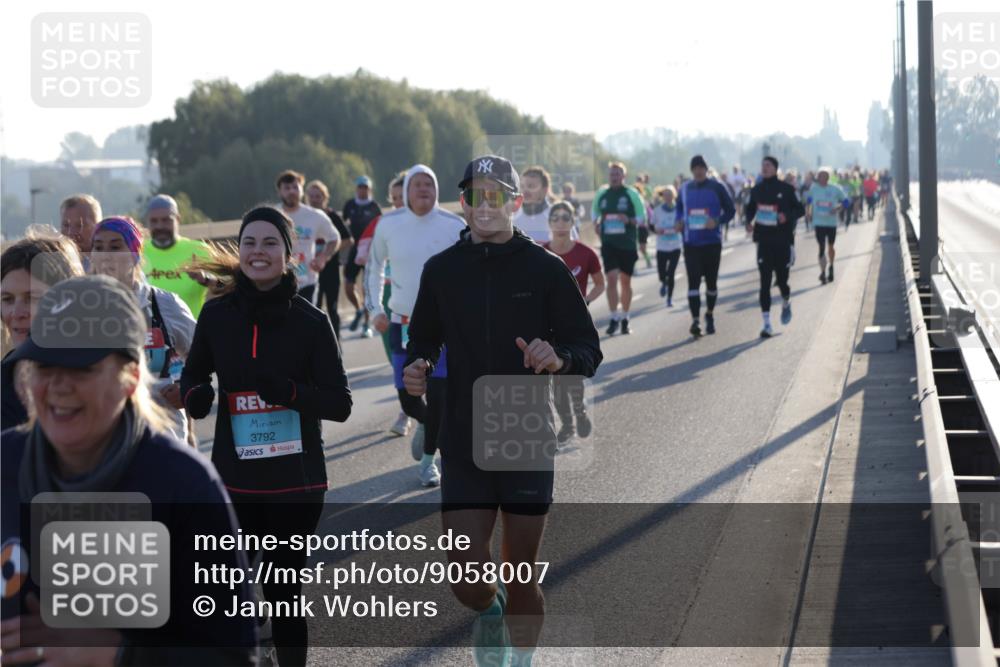 03.10.2025 - Köhlbrandbrückenlauf Jannik Wohlers http://msf.ph/oto/9058007 03.10.2025 09:21:30 Position 3 3792 meine-sportfotos.de