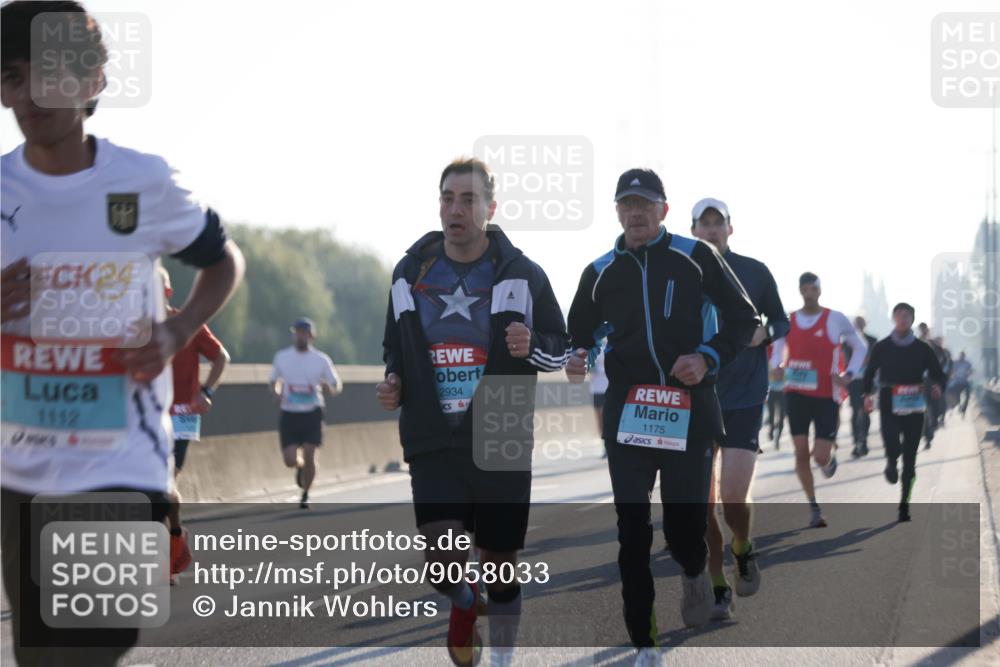 03.10.2025 - Köhlbrandbrückenlauf Jannik Wohlers http://msf.ph/oto/9058033 03.10.2025 09:13:52 Position 3 24, 1112, 2934, 1175 meine-sportfotos.de