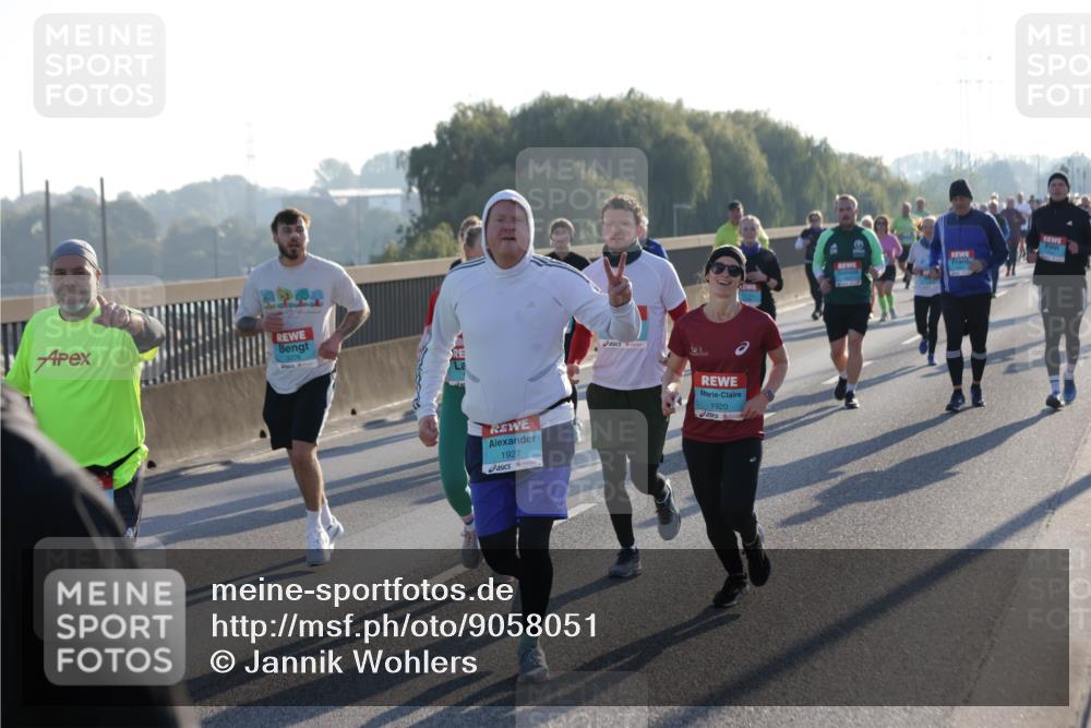 03.10.2025 - Köhlbrandbrückenlauf Jannik Wohlers http://msf.ph/oto/9058051 03.10.2025 09:21:31 Position 3 1927, 1920 meine-sportfotos.de