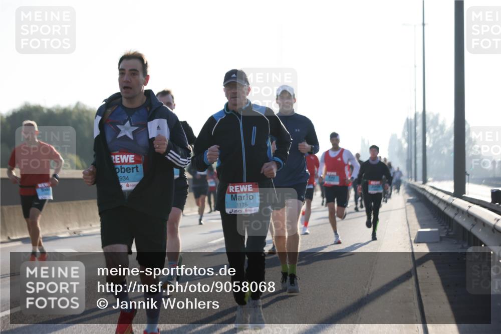 03.10.2025 - Köhlbrandbrückenlauf Jannik Wohlers http://msf.ph/oto/9058068 03.10.2025 09:13:53 Position 3 934, 1175 meine-sportfotos.de