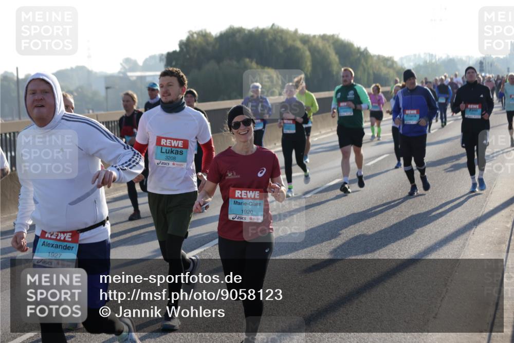 03.10.2025 - Köhlbrandbrückenlauf Jannik Wohlers http://msf.ph/oto/9058123 03.10.2025 09:21:32 Position 3 1927, 3208, 1920 meine-sportfotos.de