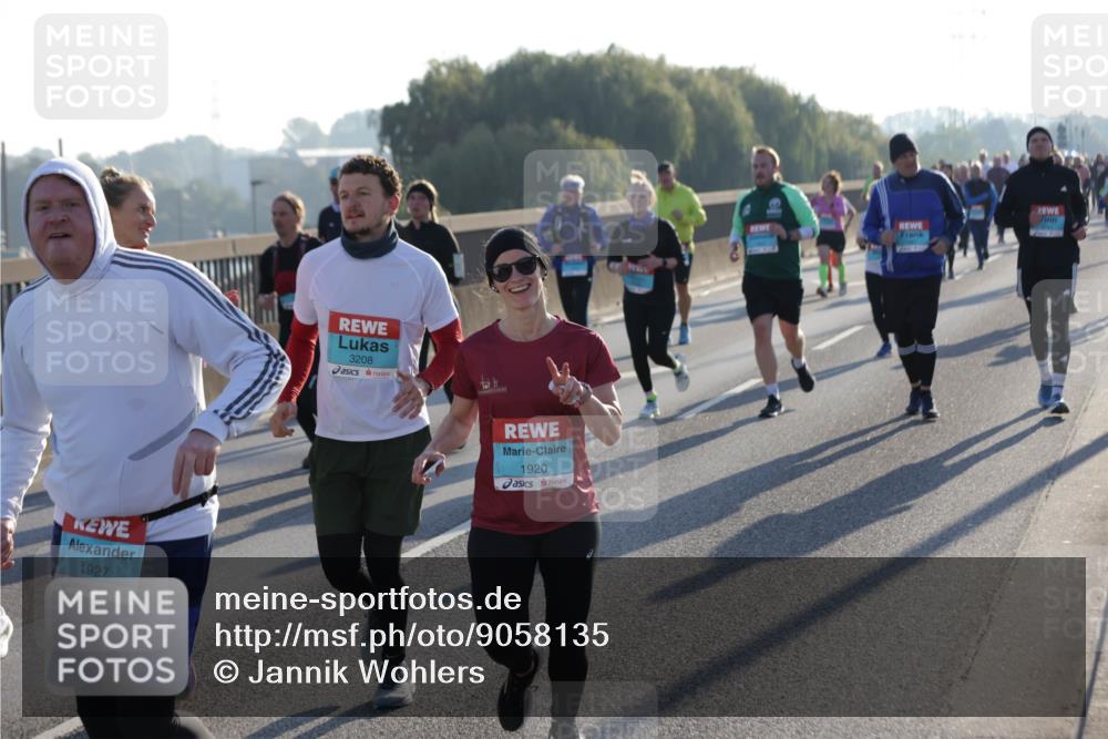 03.10.2025 - Köhlbrandbrückenlauf Jannik Wohlers http://msf.ph/oto/9058135 03.10.2025 09:21:33 Position 3 1927, 3208, 1920 meine-sportfotos.de