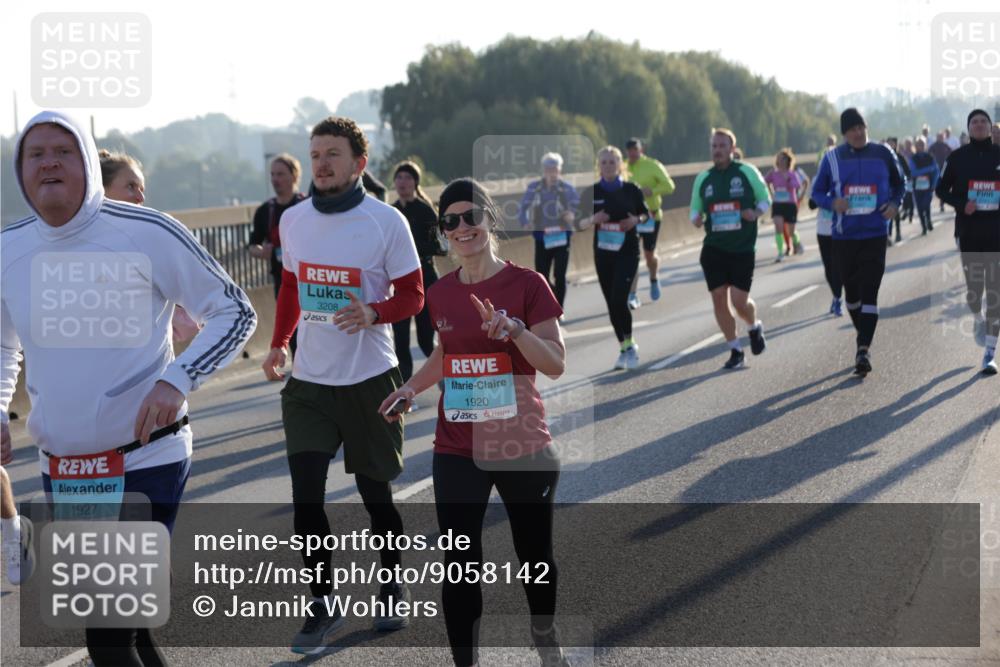 03.10.2025 - Köhlbrandbrückenlauf Jannik Wohlers http://msf.ph/oto/9058142 03.10.2025 09:21:33 Position 3 1927, 3208, 1920 meine-sportfotos.de