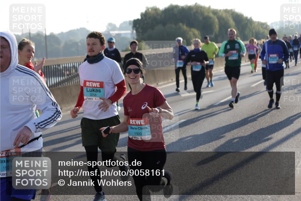 03.10.2025 - Köhlbrandbrückenlauf Jannik Wohlers http://msf.ph/oto/9058161 03.10.2025 09:21:33 Position 3 1927, 3208, 1920 meine-sportfotos.de
