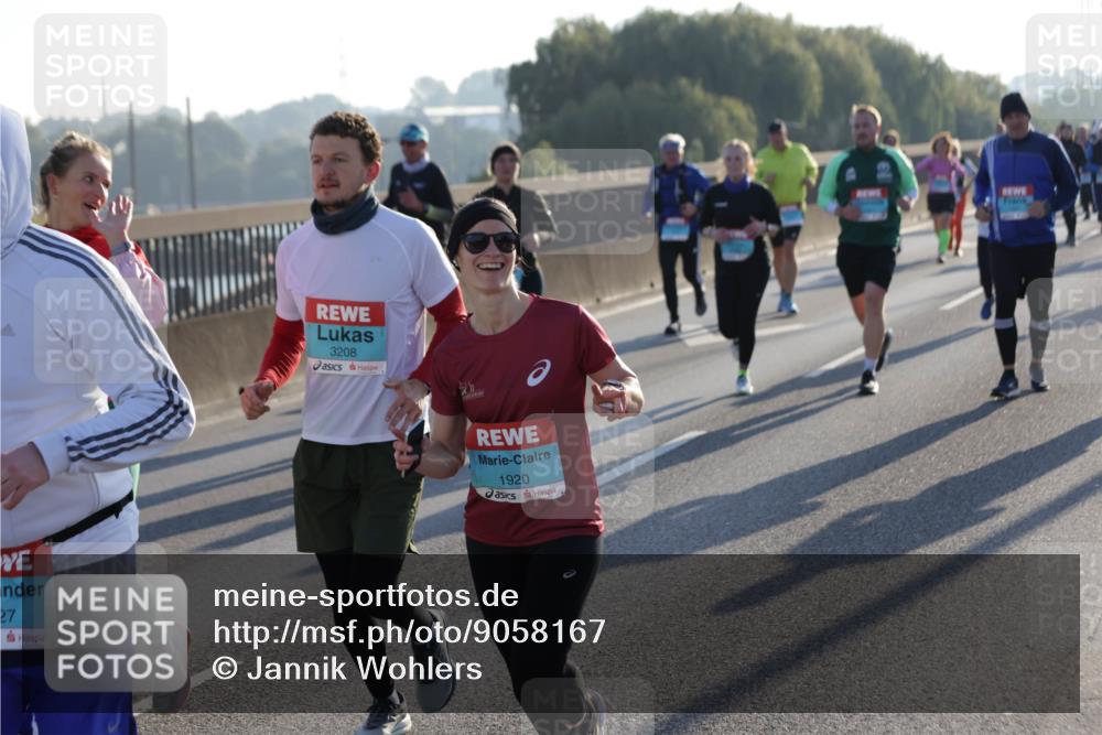 03.10.2025 - Köhlbrandbrückenlauf Jannik Wohlers http://msf.ph/oto/9058167 03.10.2025 09:21:33 Position 3 27, 3208, 1920 meine-sportfotos.de