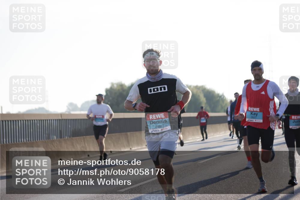 03.10.2025 - Köhlbrandbrückenlauf Jannik Wohlers http://msf.ph/oto/9058178 03.10.2025 09:13:56 Position 3 3527, 2880 meine-sportfotos.de