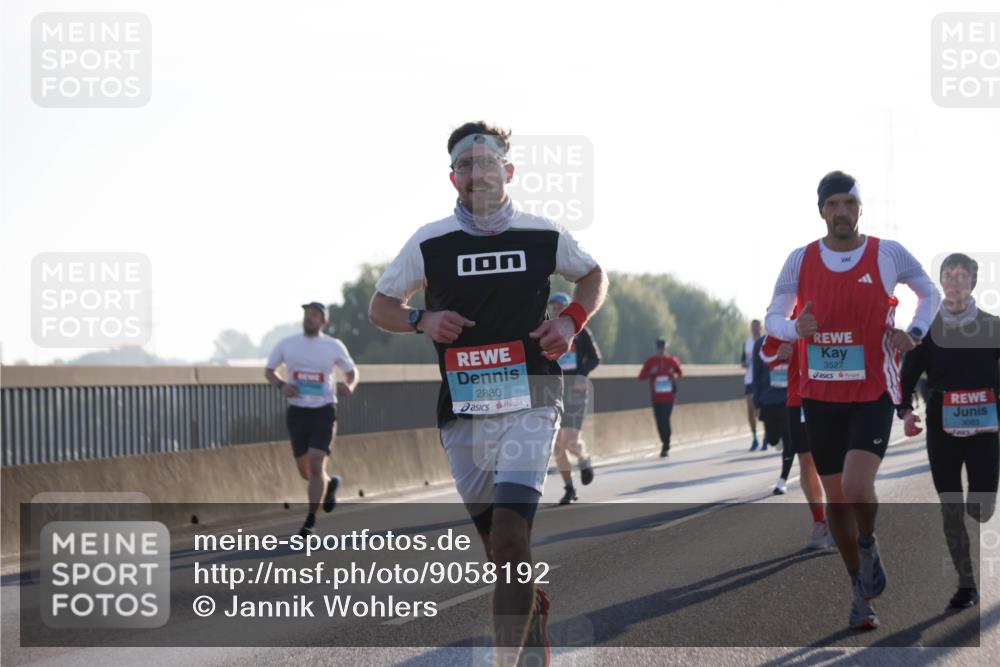 03.10.2025 - Köhlbrandbrückenlauf Jannik Wohlers http://msf.ph/oto/9058192 03.10.2025 09:13:56 Position 3 2880, 3527 meine-sportfotos.de