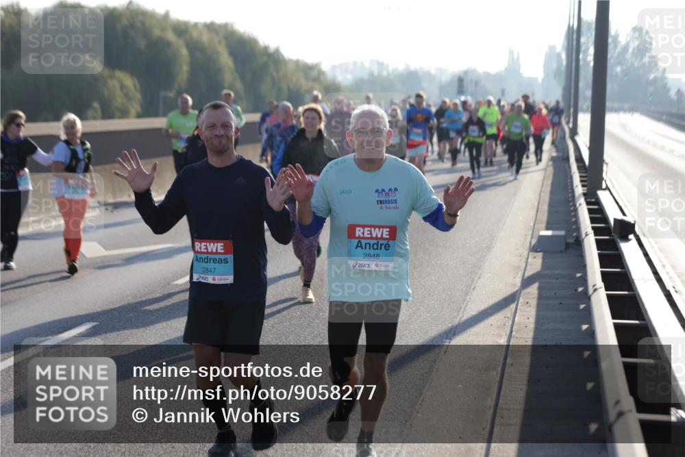 03.10.2025 - Köhlbrandbrückenlauf Jannik Wohlers http://msf.ph/oto/9058277 03.10.2025 09:21:39 Position 3 2847, 2020, 2848 meine-sportfotos.de