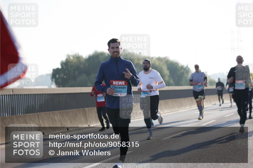 03.10.2025 - Köhlbrandbrückenlauf Jannik Wohlers http://msf.ph/oto/9058315 03.10.2025 09:13:59 Position 3 1052 meine-sportfotos.de