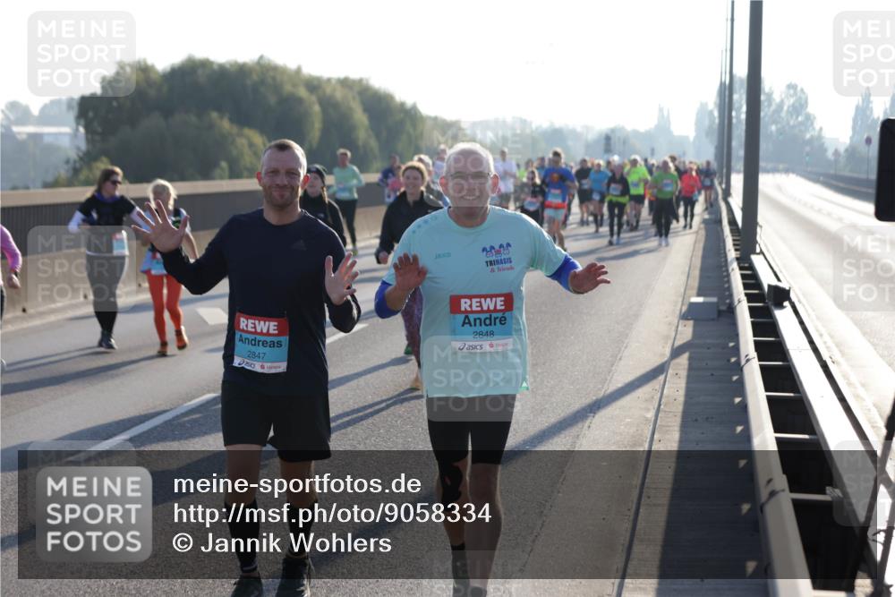 03.10.2025 - Köhlbrandbrückenlauf Jannik Wohlers http://msf.ph/oto/9058334 03.10.2025 09:21:40 Position 3 2020, 2847, 2848 meine-sportfotos.de