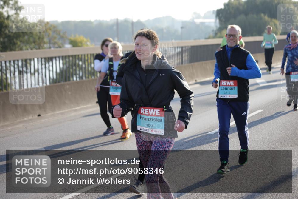 03.10.2025 - Köhlbrandbrückenlauf Jannik Wohlers http://msf.ph/oto/9058346 03.10.2025 09:21:43 Position 3 1834, 2215 meine-sportfotos.de