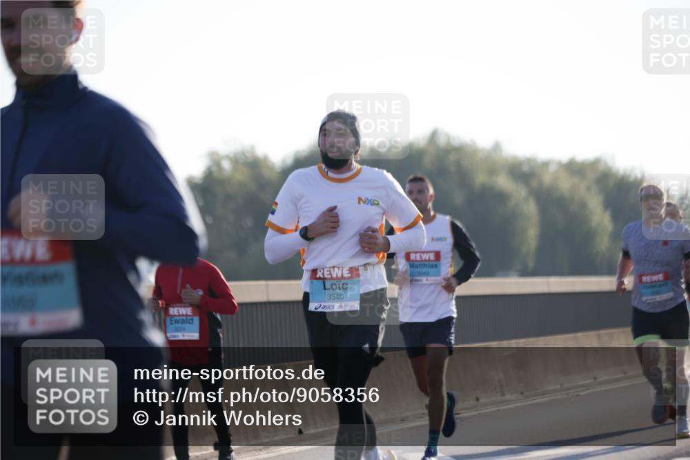 03.10.2025 - Köhlbrandbrückenlauf Jannik Wohlers http://msf.ph/oto/9058356 03.10.2025 09:14:00 Position 3 3224, 3340, 3343 meine-sportfotos.de